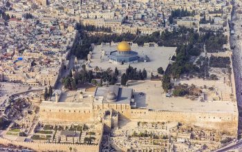 1280px-Jerusalem-2013(2)-Aerial-Temple_Mount-(south_exposure)